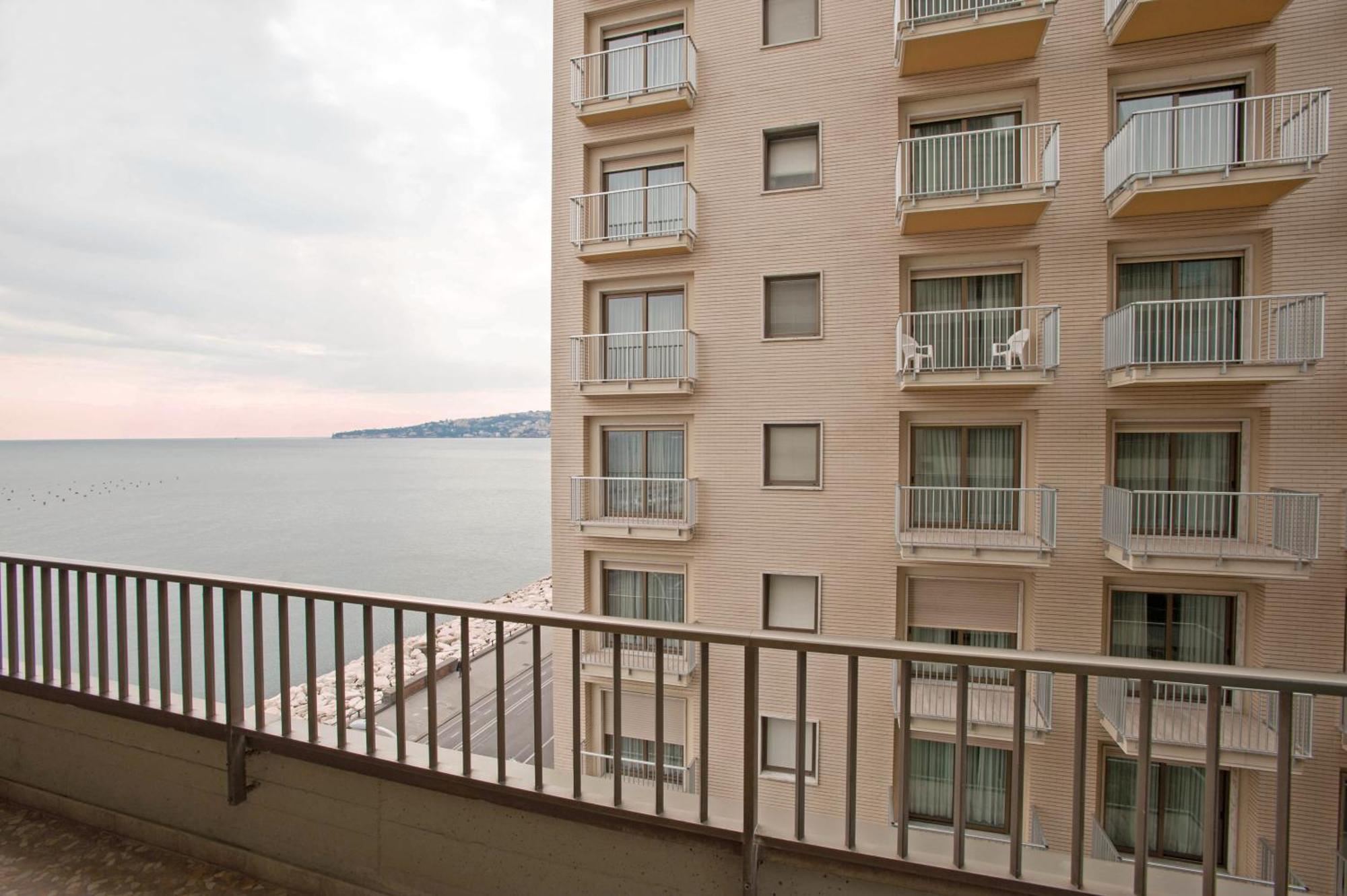 Hotel Royal Continental Naples Exterior photo